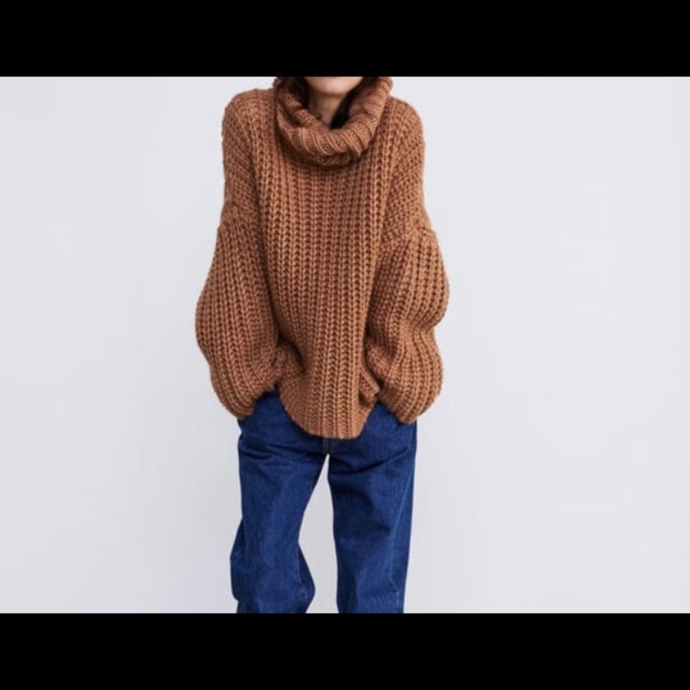 Zara Women Oversized Sweater Camel Size S